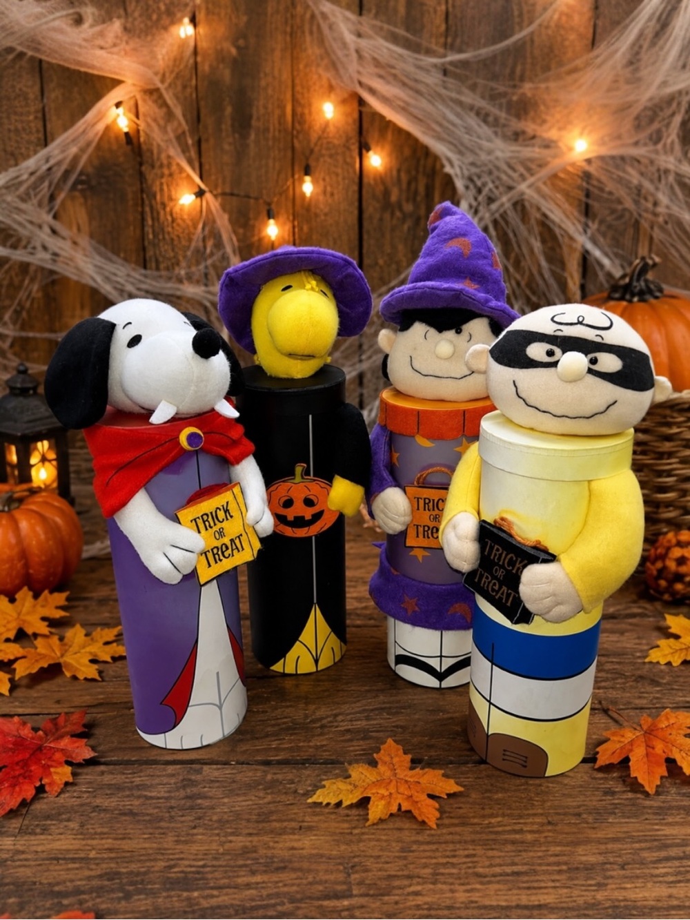 Peanuts Halloween Gift Tube Set 4 Snoopy Vampire Charlie Brown Burglar Lucy 17"